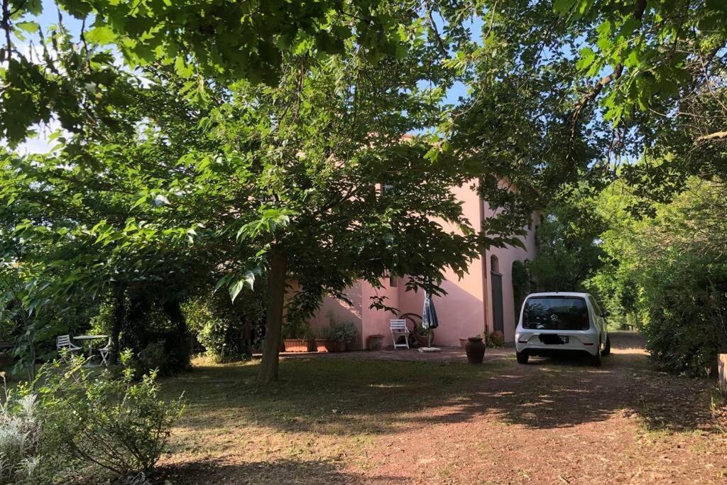 Villa La Casa Nel Bosco Lari Exterior foto